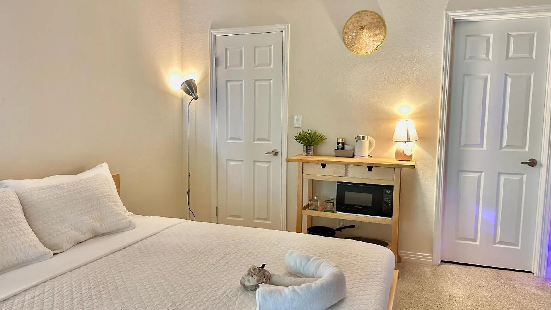Oceanside Serenity,Master Bedroom With Private Bathroom With Free Parking In Mdr Los Angeles 0*,