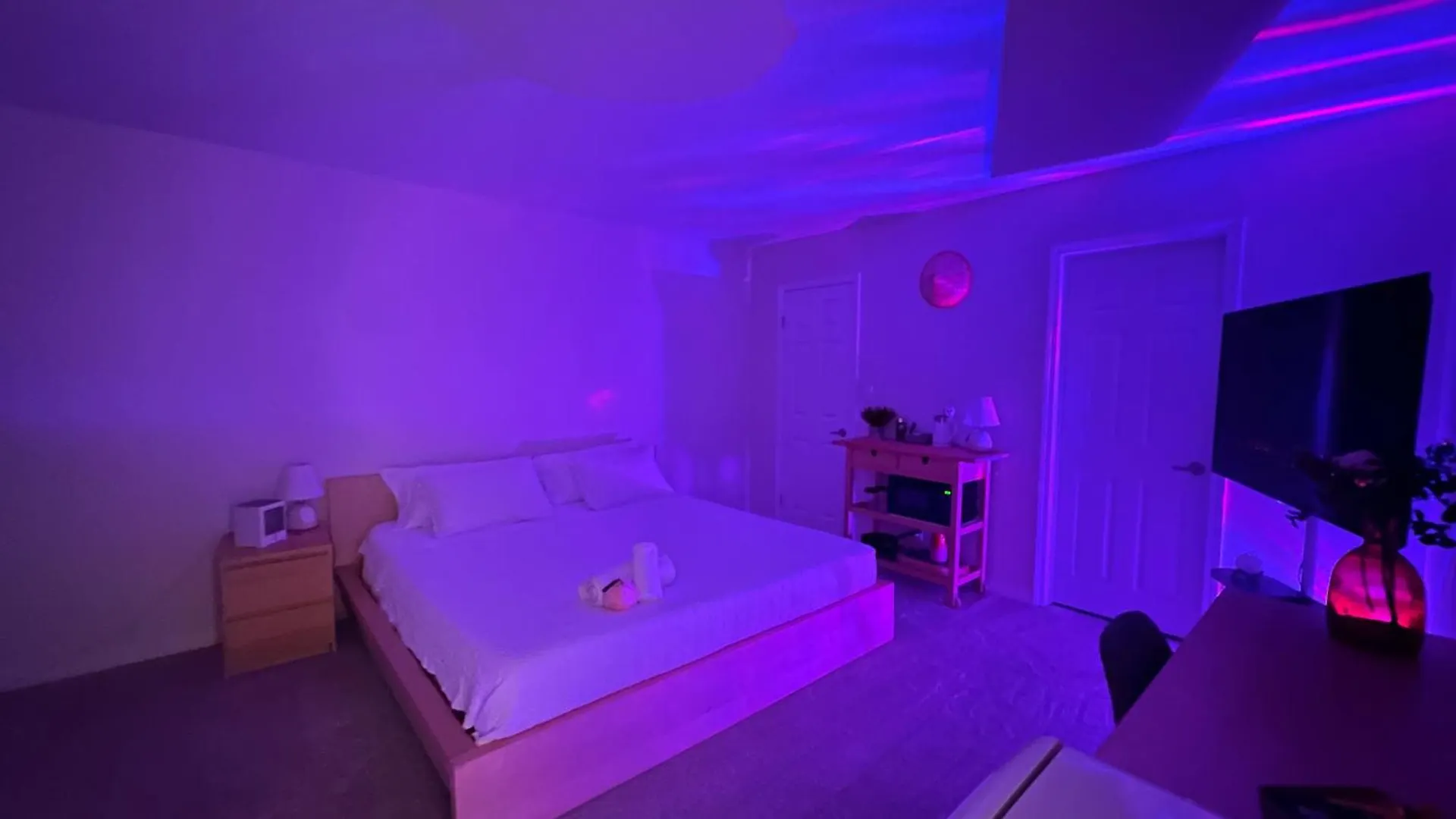 Homestay Oceanside Serenity,Master Bedroom With Private Bathroom With Free Parking In Mdr Los Angeles United States